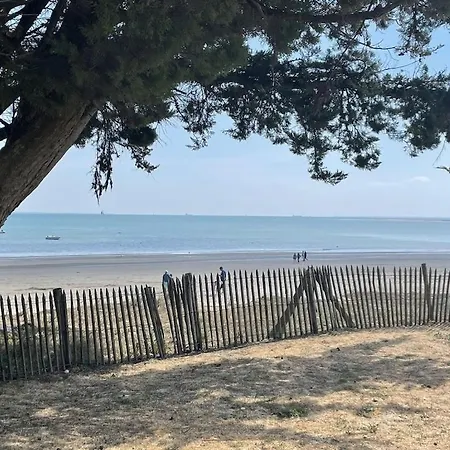 Spacieuse Maison 200m à De La Avec Climatisation Et Balnéotherapie *